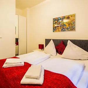 Labyrinth By Ruterra Apartament
