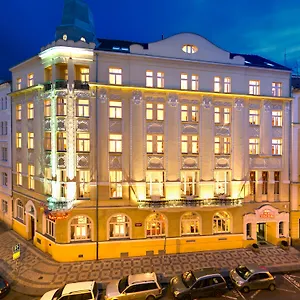 4* Hotell Theatrino
