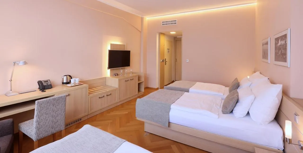 Amarilis Hotel Prague 4*,