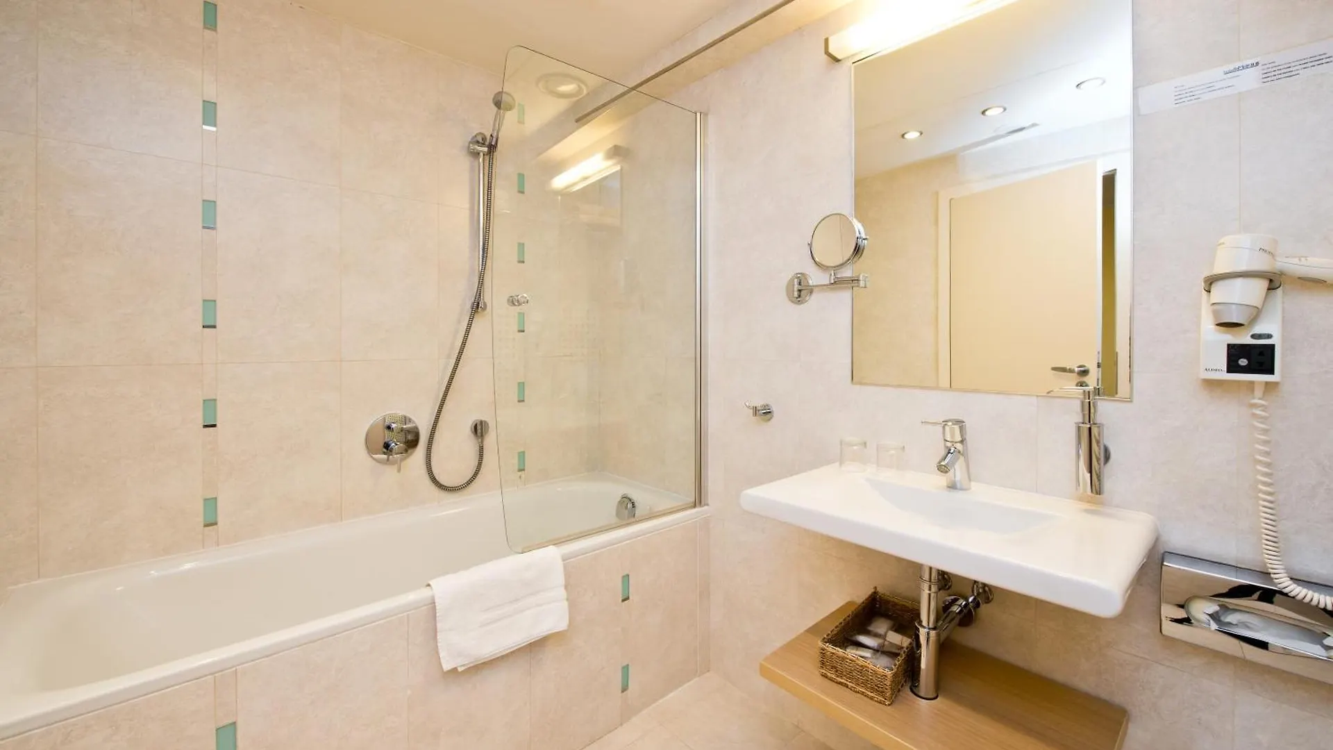 Amarilis Hotel Prague 4*,